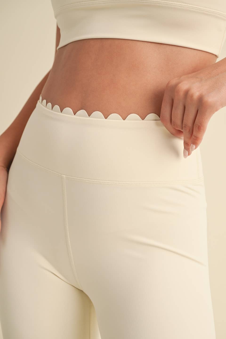 Scallop Edge V-Back Bra Top and Full Length Leggings Set