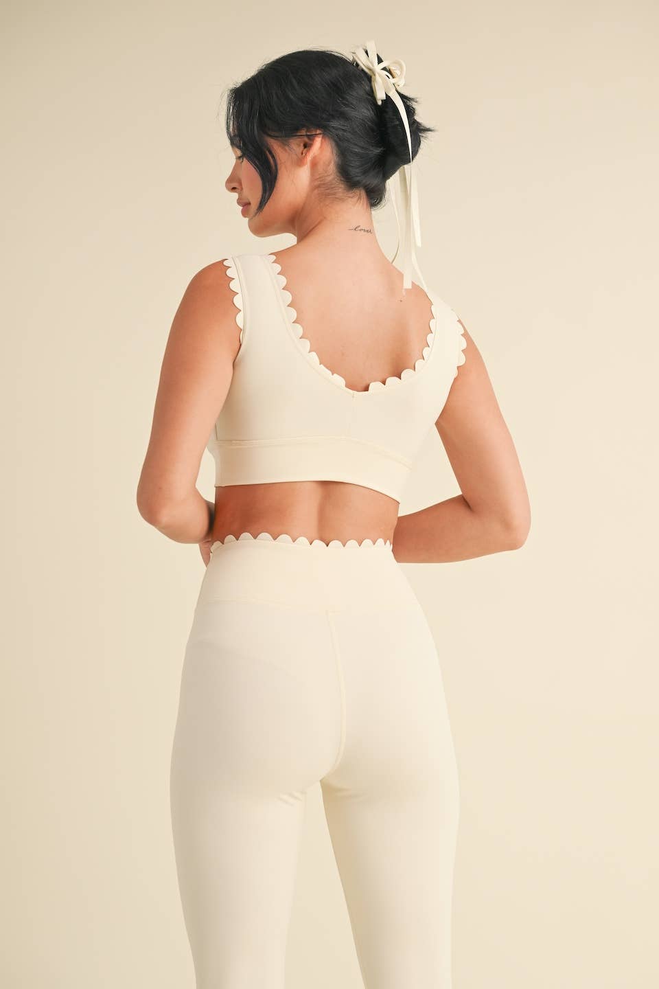 Scallop Edge V-Back Bra Top and Full Length Leggings Set